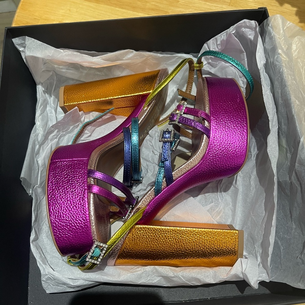 PIERRA HIGH PLATFORM
KURT GEIGER LONDON
